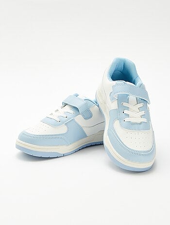 Tweekleurige lage sneakers