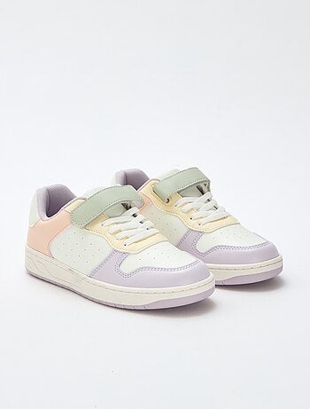 Tweekleurige, lage sneakers