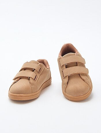 Tweekleurige lage sneakers van suèdine met klittenband