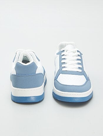 Tweekleurige, lage sneakers