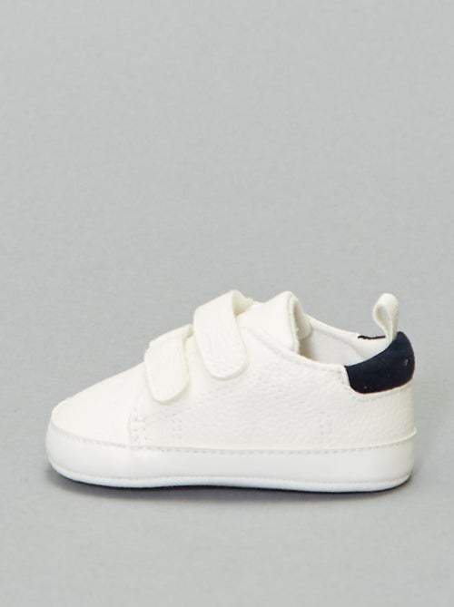 Tweekleurige sneakers met klittenband - Kiabi Tweekleurige sneakers met klittenband - Kiabi