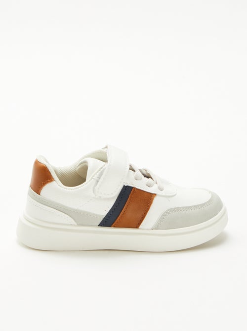 Tweekleurige sneakers met klittenband - Kiabi Tweekleurige sneakers met klittenband - Kiabi
