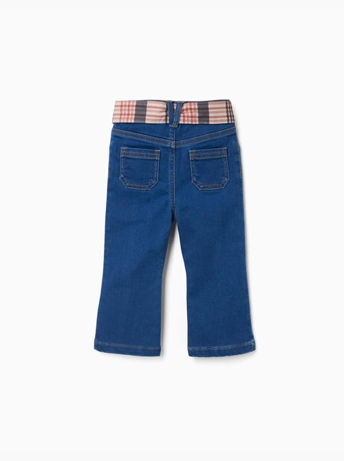 Uitlopende jeans met zakken en geruite riem - Kiabi