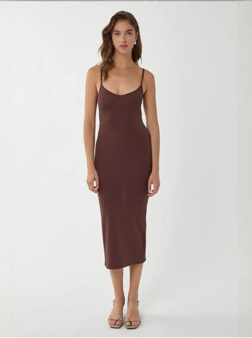 V-hals bodycon midi-jurk met dunne bandjes - Kiabi V-hals bodycon midi-jurk met dunne bandjes - Kiabi