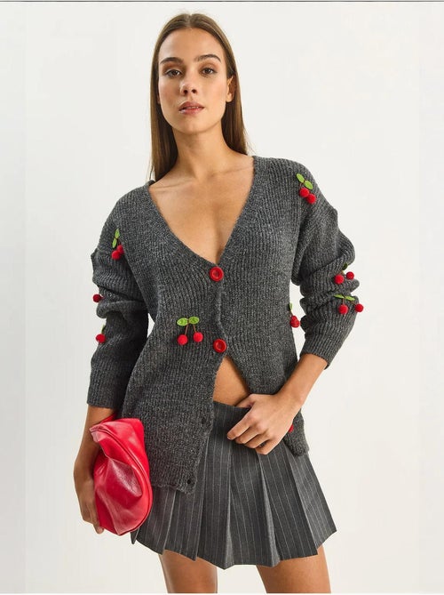 V-hals gebreid vest met fruitborduursel lucci - Kiabi V-hals gebreid vest met fruitborduursel lucci - Kiabi