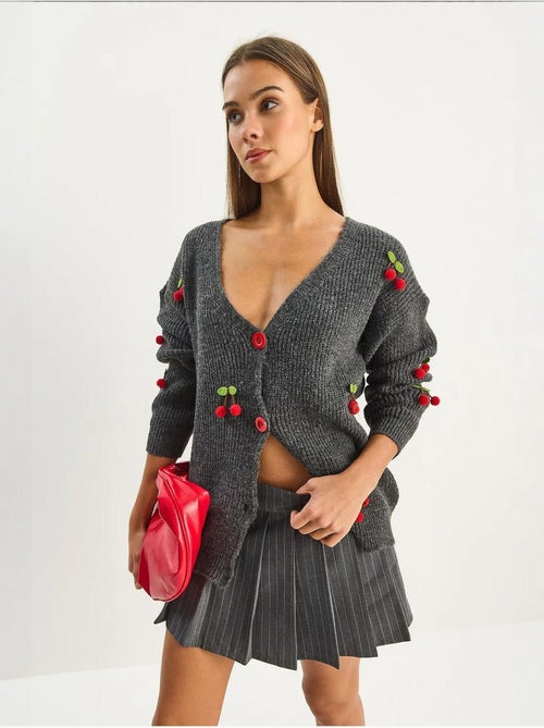 V-hals gebreid vest met fruitborduursel lucci - Kiabi V-hals gebreid vest met fruitborduursel lucci - Kiabi