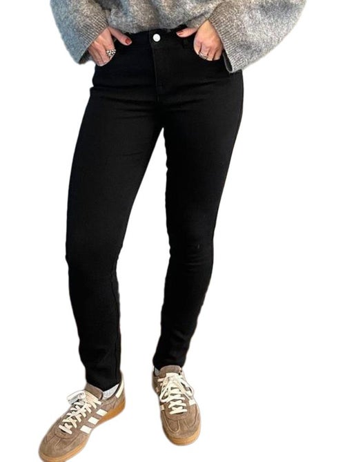 Vero Moda Christa Zwarte Slim Fit Jeans - Kiabi Vero Moda Christa Zwarte Slim Fit Jeans - Kiabi