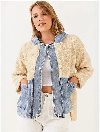 Veste à capuche en fausse fourrure avec détails en denim lucci