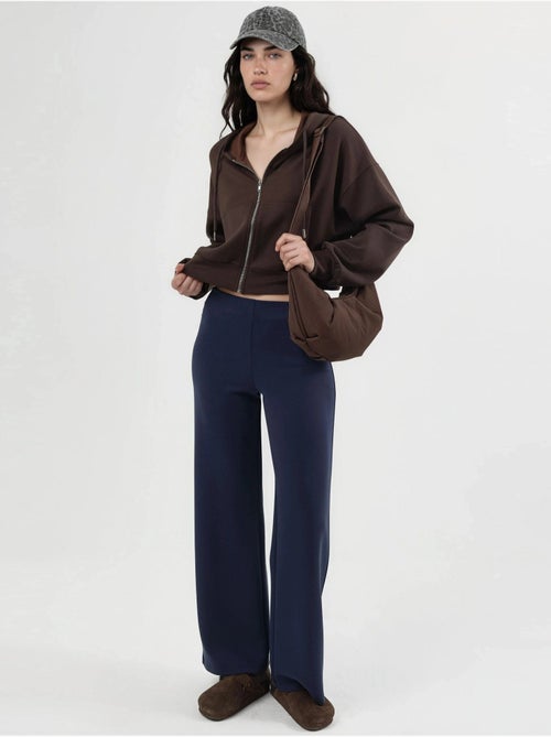Veste à capuche zippée et coupe décontractée busem - Kiabi Veste à capuche zippée et coupe décontractée busem - Kiabi