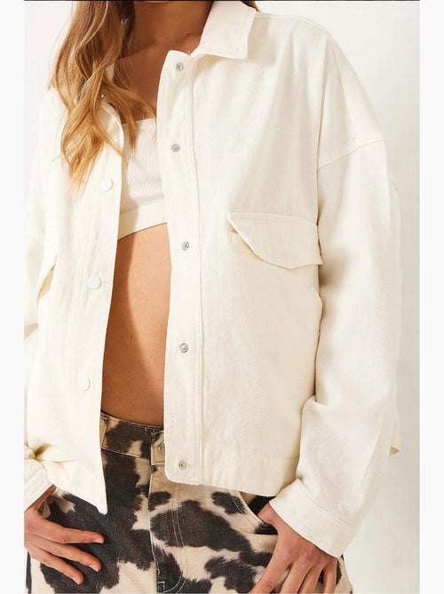 Veste à poches boutonnées en gabardine avec col chemise lucci - Kiabi Veste à poches boutonnées en gabardine avec col chemise lucci - Kiabi