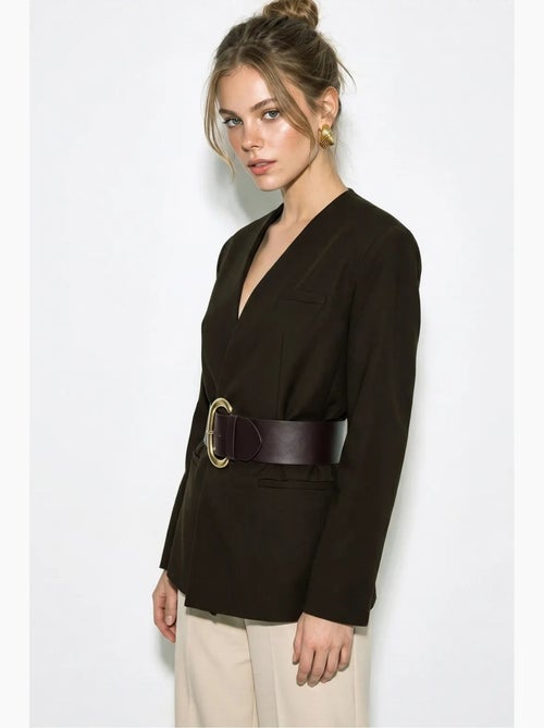 Veste blazer à col en v ceinturée lucci - Kiabi Veste blazer à col en v ceinturée lucci - Kiabi