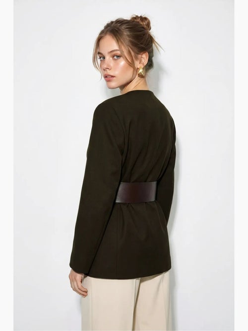 Veste blazer à col en v ceinturée lucci - Kiabi Veste blazer à col en v ceinturée lucci - Kiabi