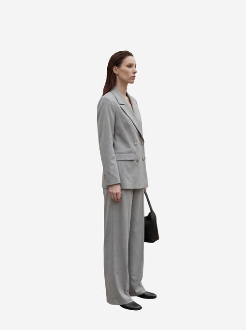 Veste blazer boutonnée pour femme my fashion - Kiabi Veste blazer boutonnée pour femme my fashion - Kiabi