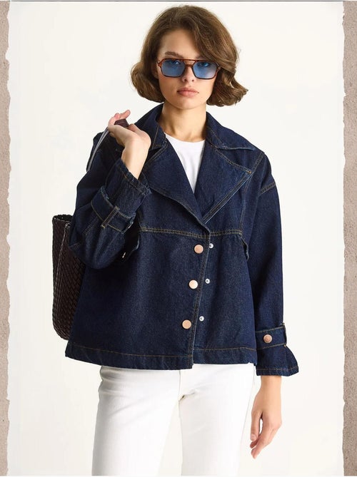 Veste boutonnée à col chemise en jean lucci - Kiabi Veste boutonnée à col chemise en jean lucci - Kiabi