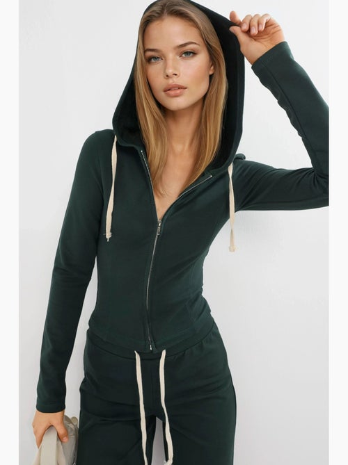 Veste cintrée à capuche en coton avec fermeture éclair busem - Kiabi Veste cintrée à capuche en coton avec fermeture éclair busem - Kiabi