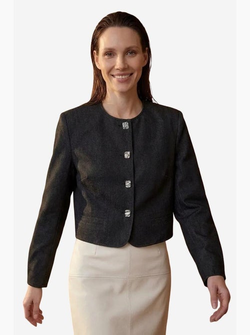 Veste courte ajustée à fermeture boutonnée my fashion - Kiabi Veste courte ajustée à fermeture boutonnée my fashion - Kiabi