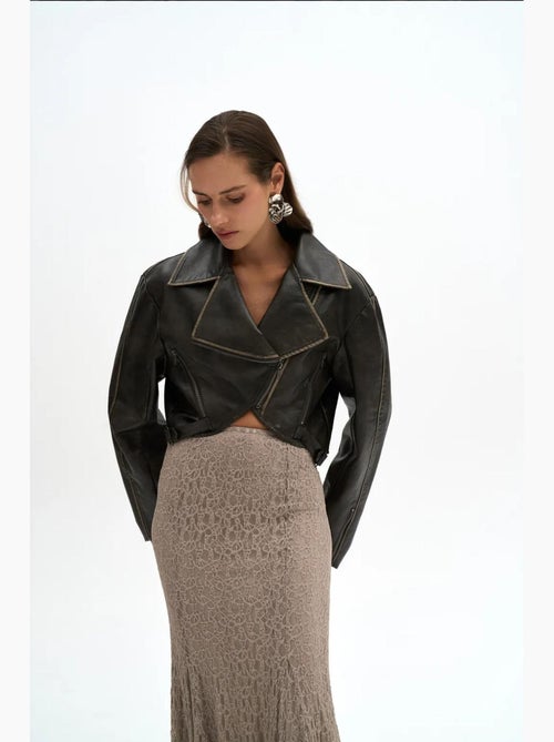 Veste courte décontractée en similicuir mai destroyed mai studios - Kiabi Veste courte décontractée en similicuir mai destroyed mai studios - Kiabi