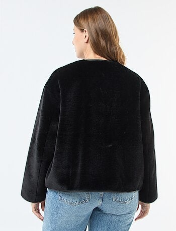 Veste courte en fausse fourrure