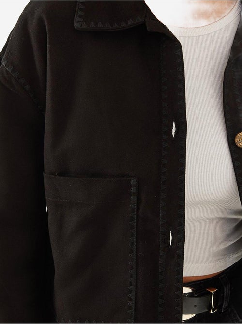 Veste courte tissée brodée à col chemise lucci - Kiabi Veste courte tissée brodée à col chemise lucci - Kiabi