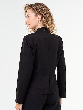 Veste de tailleur détail de fermeture mandarin