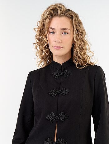 Veste de tailleur détail de fermeture mandarin