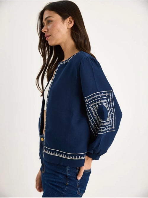 Veste décontractée à col rond brodée lucci - Kiabi Veste décontractée à col rond brodée lucci - Kiabi