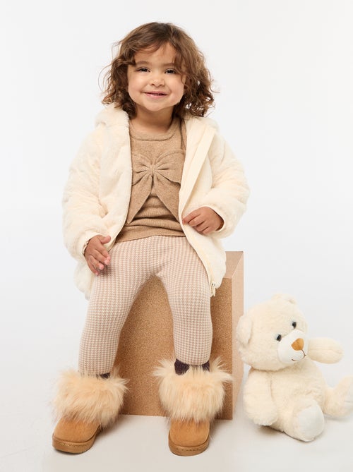 Veste en fausse fourrure à capuche - Kiabi