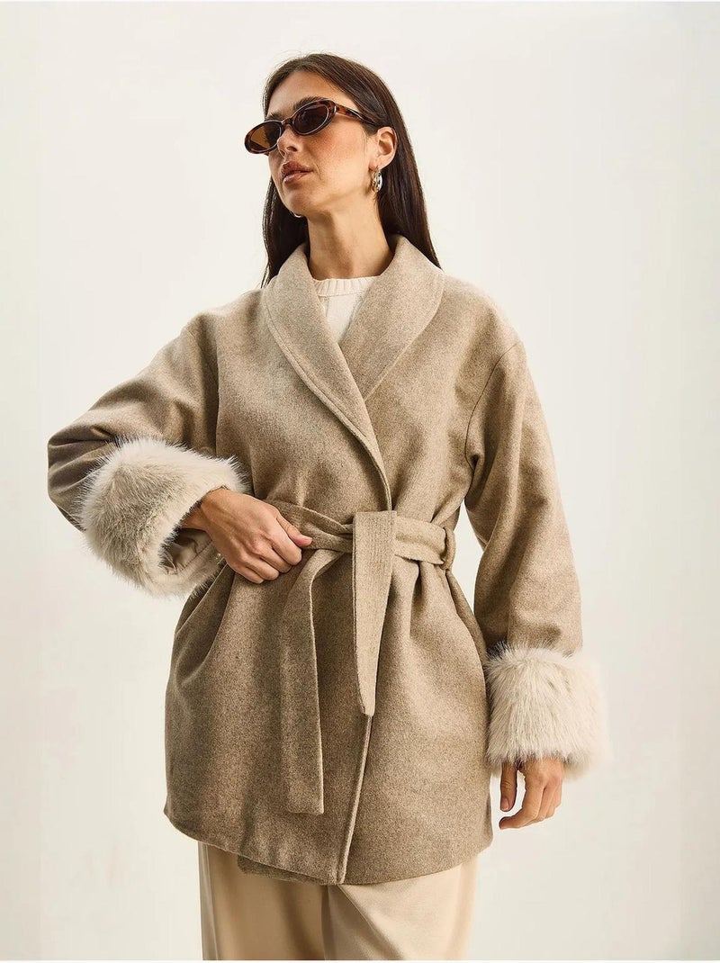 Veste en feutre oversize à col châle et poignets en fausse fourrure lucci Beige argile - Kiabi