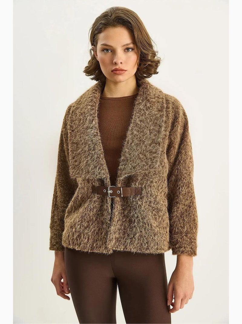 Veste en peluche boutonnée avec col. Lucci Camel - Kiabi