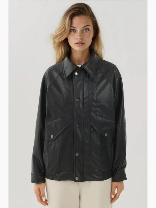 Veste en similicuir surdimensionnée avec poches hiccup - Kiabi Veste en similicuir surdimensionnée avec poches hiccup - Kiabi