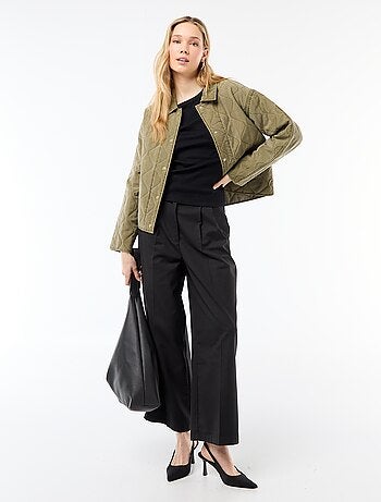 Veste matelassée unie avec col chemise