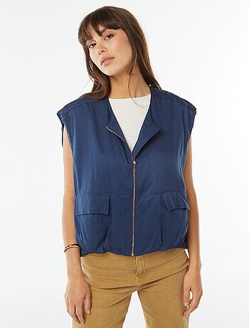 Veste sans manches satinée et zippée