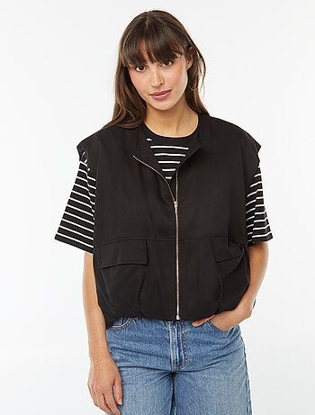Veste sans manches satinée et zippée