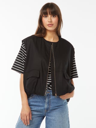 Veste sans manches satinée et zippée