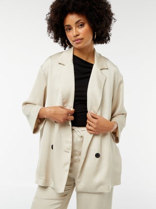 Veste tailleur en matière crêpée avec manches 3/4