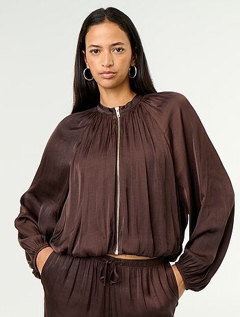 Veste unie satinée forme boule