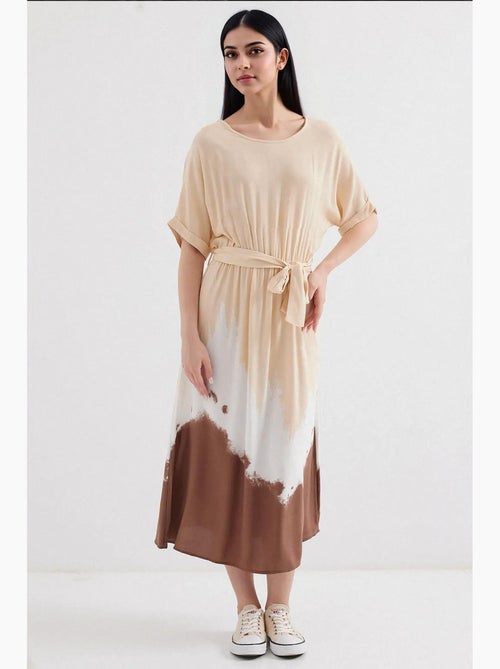 Viscose jurk met korte mouwen en patroon bdart - Kiabi Viscose jurk met korte mouwen en patroon bdart - Kiabi