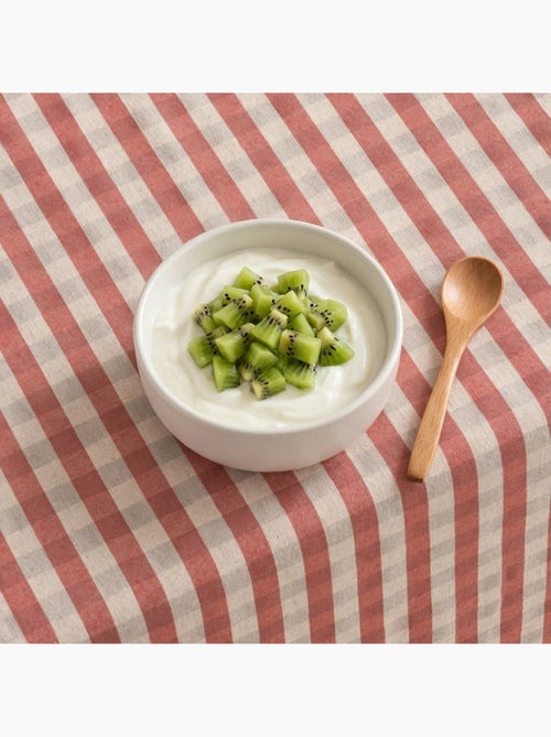 Vlekbestendig tafelkleed met Vichy-ruit van geweven katoen-linnenmix, natuurlijke touch - Gamusi. - Kiabi Vlekbestendig tafelkleed met Vichy-ruit van geweven katoen-linnenmix, natuurlijke touch - Gamusi. - Kiabi