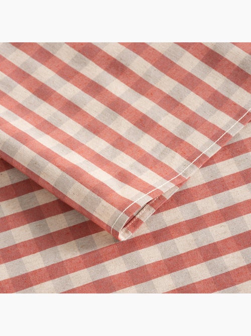 Vlekbestendig tafelkleed met Vichy-ruit van geweven katoen-linnenmix, natuurlijke touch - Gamusi. - Kiabi Vlekbestendig tafelkleed met Vichy-ruit van geweven katoen-linnenmix, natuurlijke touch - Gamusi. - Kiabi