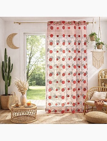 Voilage rouge motifs brodés