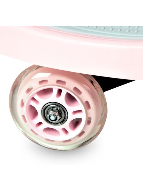 Voiture enfant 120kg max, tourner le guidon pour avancer ou tourner trotteur draisienne, roues led - Kiabi Voiture enfant 120kg max, tourner le guidon pour avancer ou tourner trotteur draisienne, roues led - Kiabi