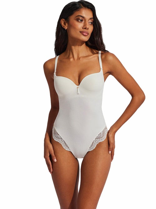 Voorgevormd multi-position comfort rompertje matilda bruiloft - Kiabi Voorgevormd multi-position comfort rompertje matilda bruiloft - Kiabi