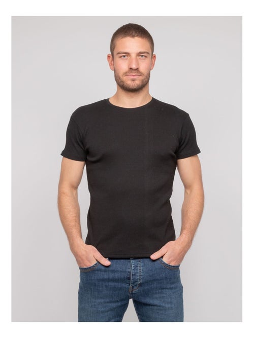 Walter geribbeld katoenen t-shirt met ronde hals - Kiabi Walter geribbeld katoenen t-shirt met ronde hals - Kiabi