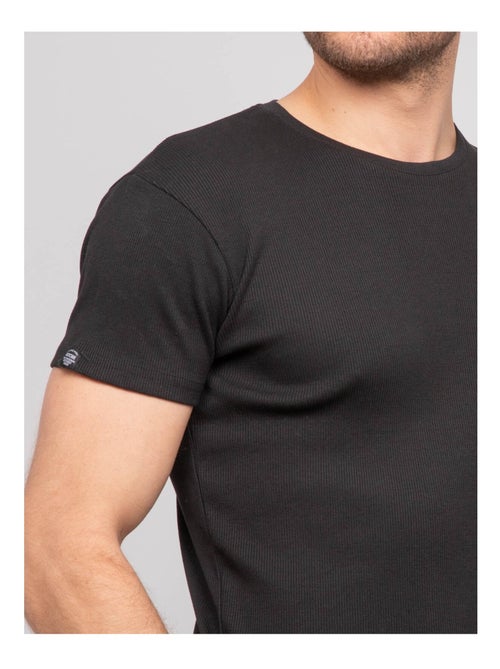 Walter geribbeld katoenen t-shirt met ronde hals - Kiabi Walter geribbeld katoenen t-shirt met ronde hals - Kiabi