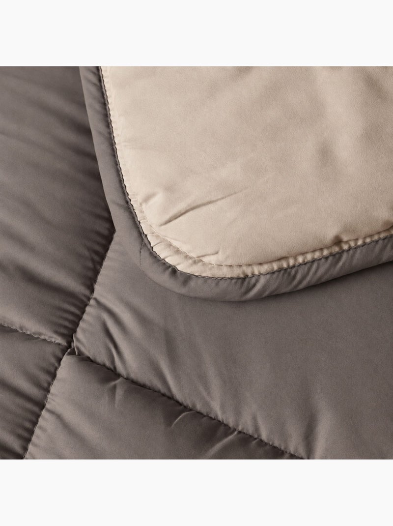Warm tweekleurig microvezel dekbed 400 gr/m2 Taupe - Kiabi