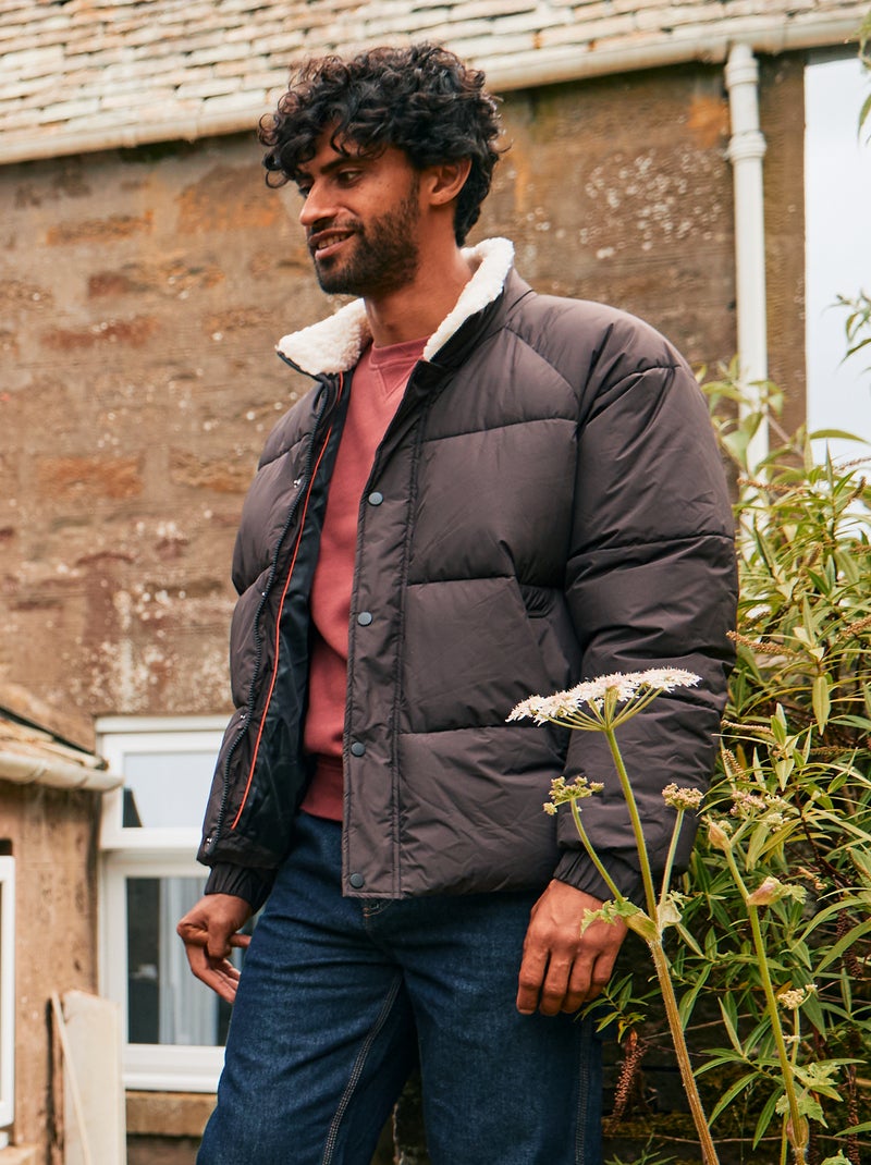 Waterafstotend, effen donsjack met aantrekkoordje in de zoom bruin - Kiabi