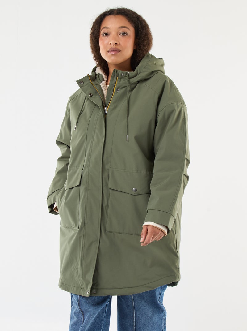 Waterafstotende parka met capuchon en imitatieschapenvacht Groen - Kiabi