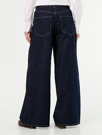 Wide leg jeans