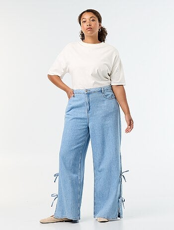 Wide leg jeans met fantasieknopen aan de zijkanten
