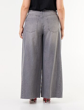 Wide leg jeans met onafgewerkte zomen